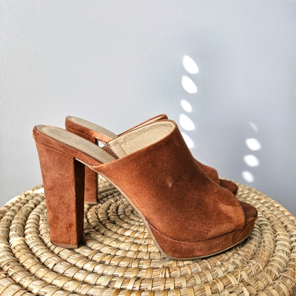 Chinese Laundry Cognac Suede Platform Mules